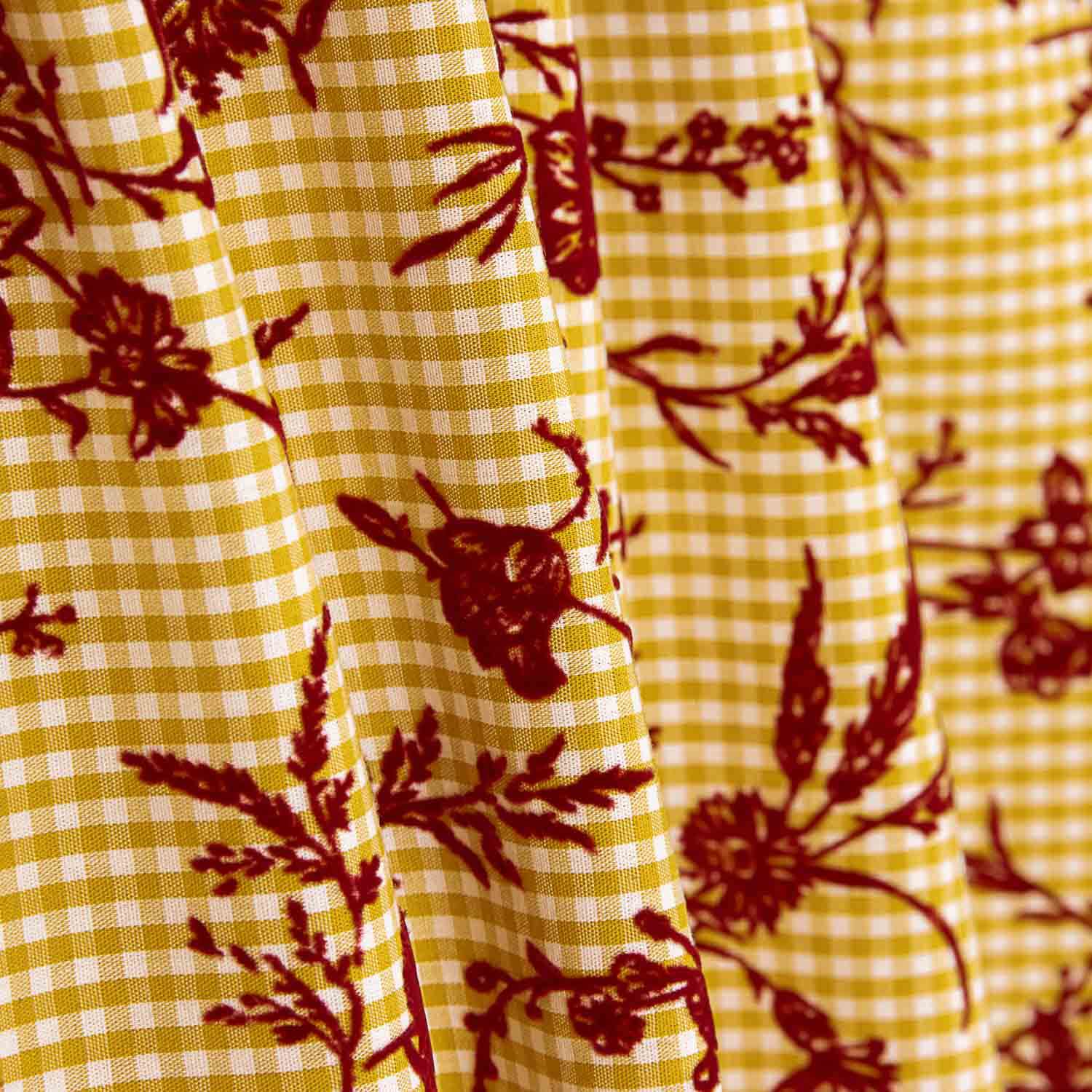Reststück Vichy-Baumwolle Ocker mit Blumenmuster und Flockdruck in Granatrot – verschiedene Maße x Breite 150 cm - Ribes y Casals