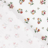 Baumwoll-Perkal-Stoffreste mit Blumenmuster in verschiedenen Farben auf weißem Hintergrund – verschiedene Maße x Breite 160 cm - Ribes y Casals