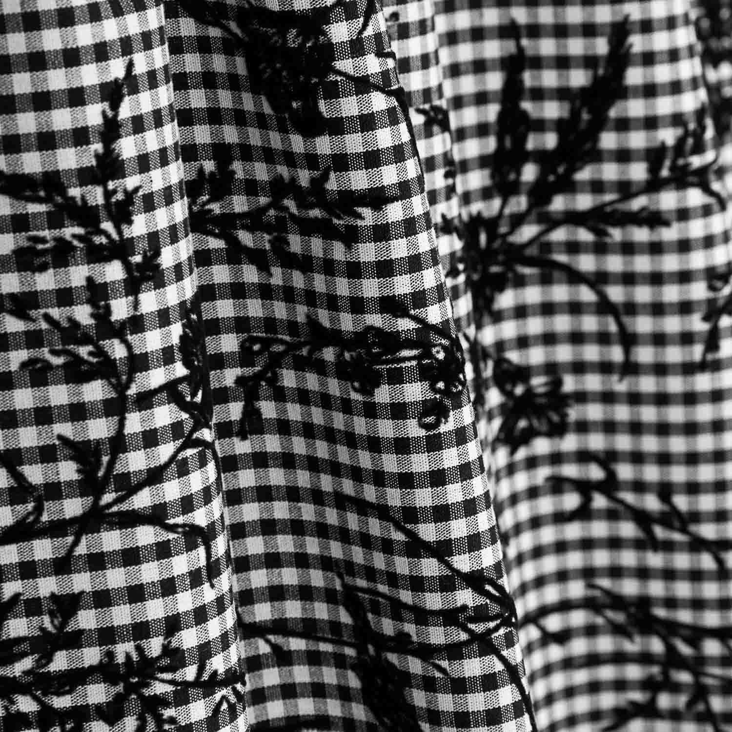 Vichy Baumwolle Schwarz Baumwolle beflockt Floral Schwarz - Ribes y Casals