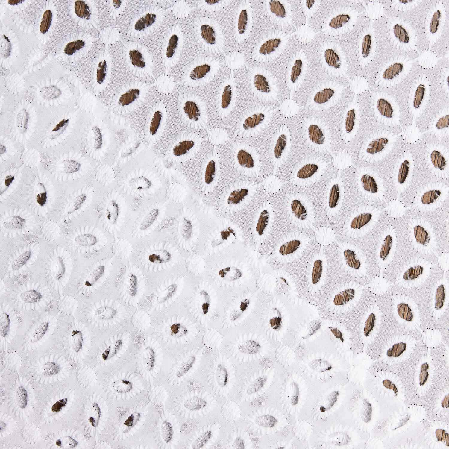 Swiss Embroidery White Petal Flower White Natural - Ribes y Casals