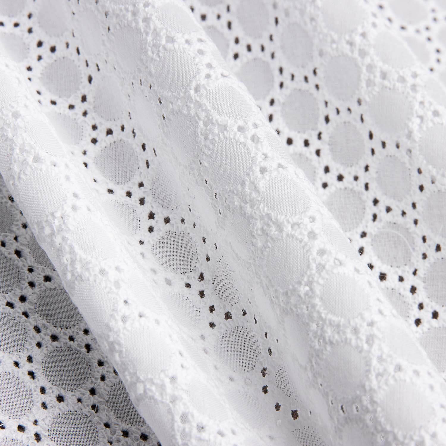 Swiss White Geometrische Stickerei Naturweiß - Ribes y Casals
