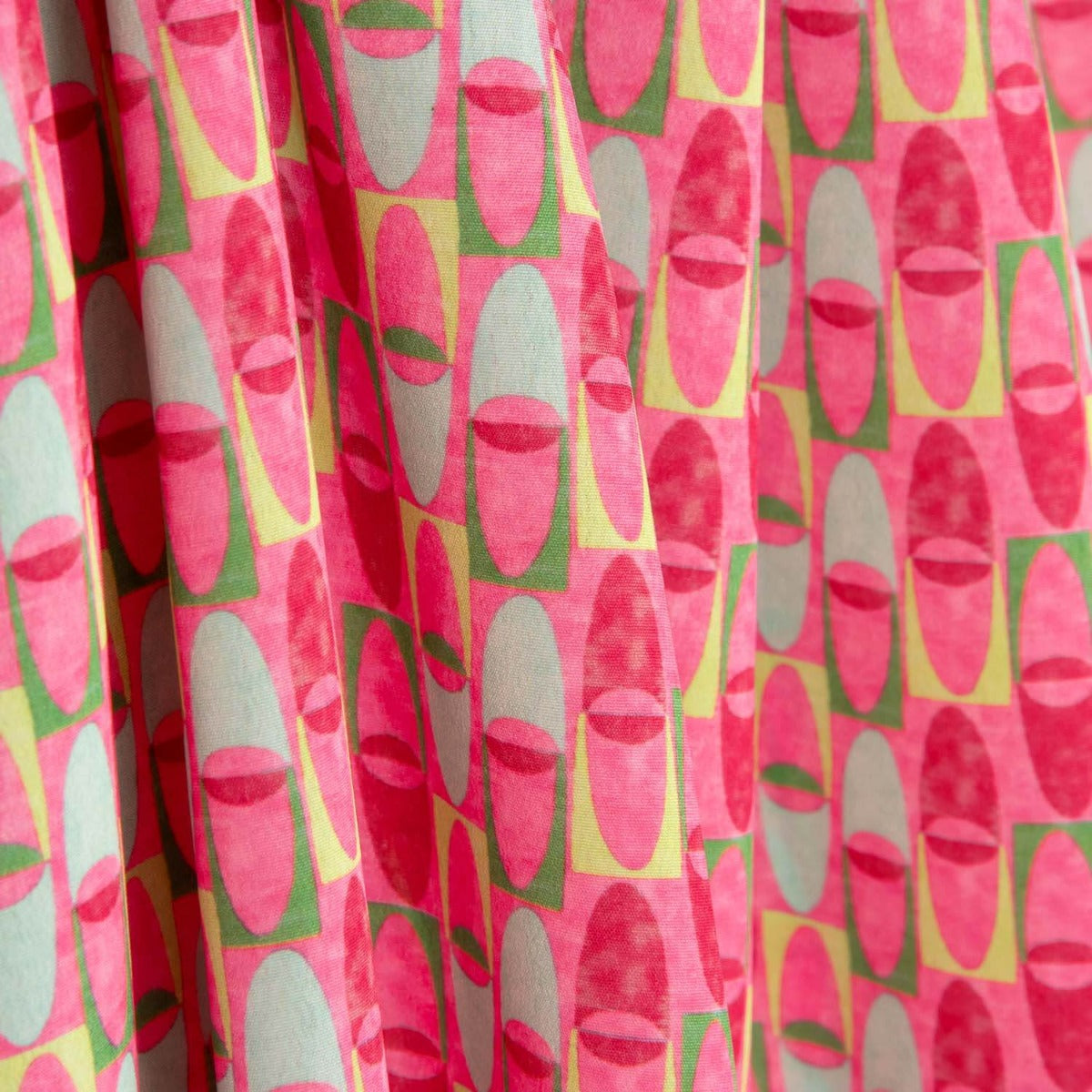 Crêpe Lightweight Retro Koralle und Grüner Druck - Ribes y Casals