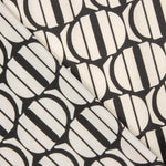Satin-Polyester-Stoffrest geometrisch – verschiedene Maße x Breite 155 cm - Ribes y Casals