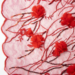Roter Tüll, bestickt mit 3D-Blumen und Pailletten - Ribes y Casals
