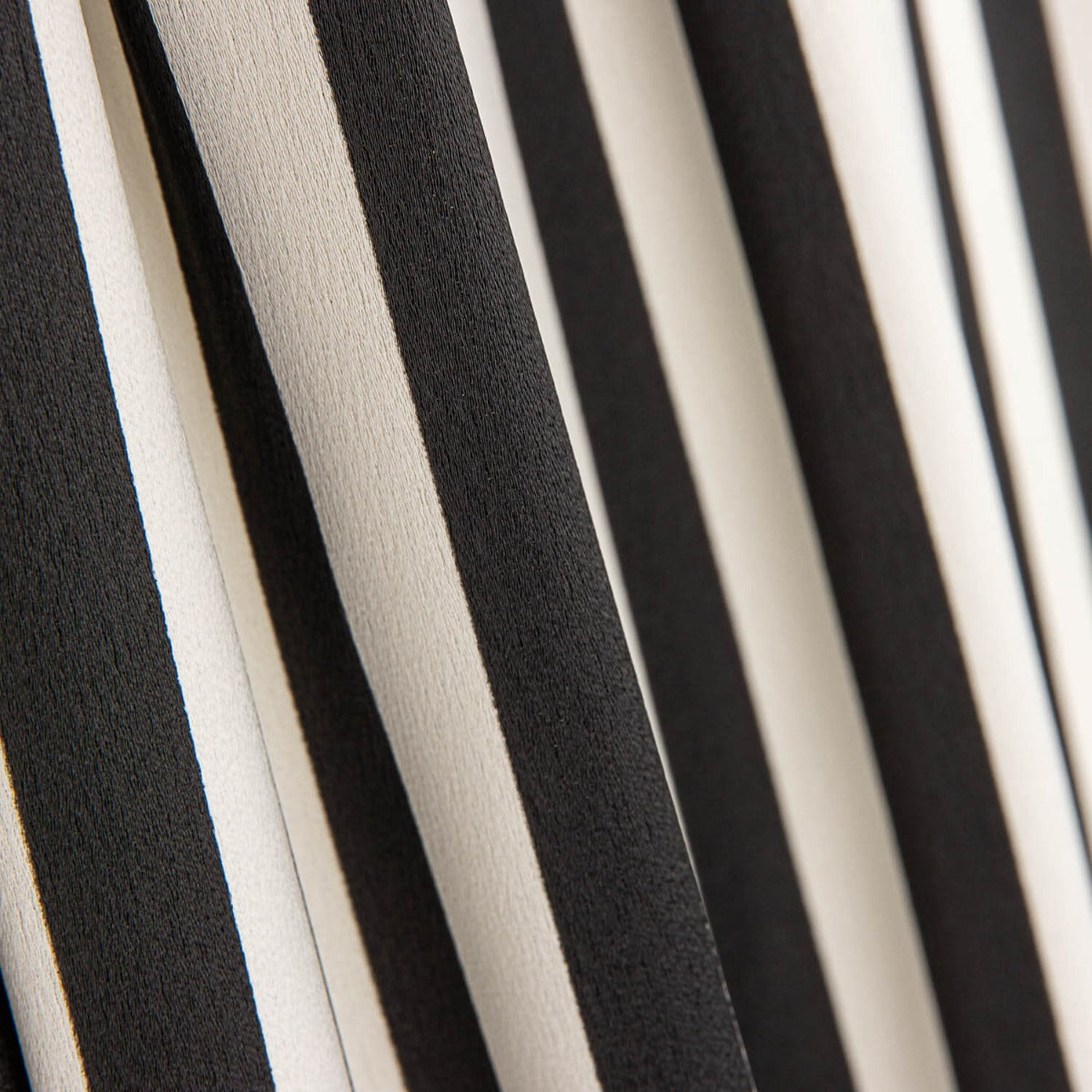 Krepp-Polyester Schwarz gestreift - Ribes y Casals