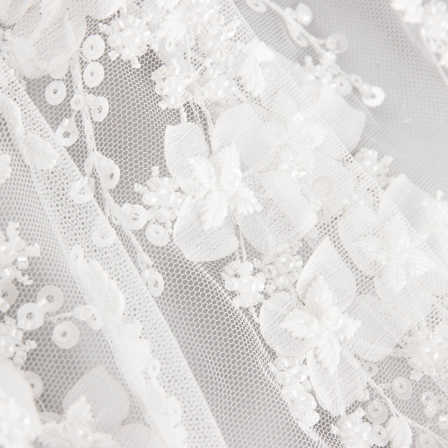 Brautkleid aus Tüll mit Strass und 3D-Blumen „Elegance“ - Ribes y Casals