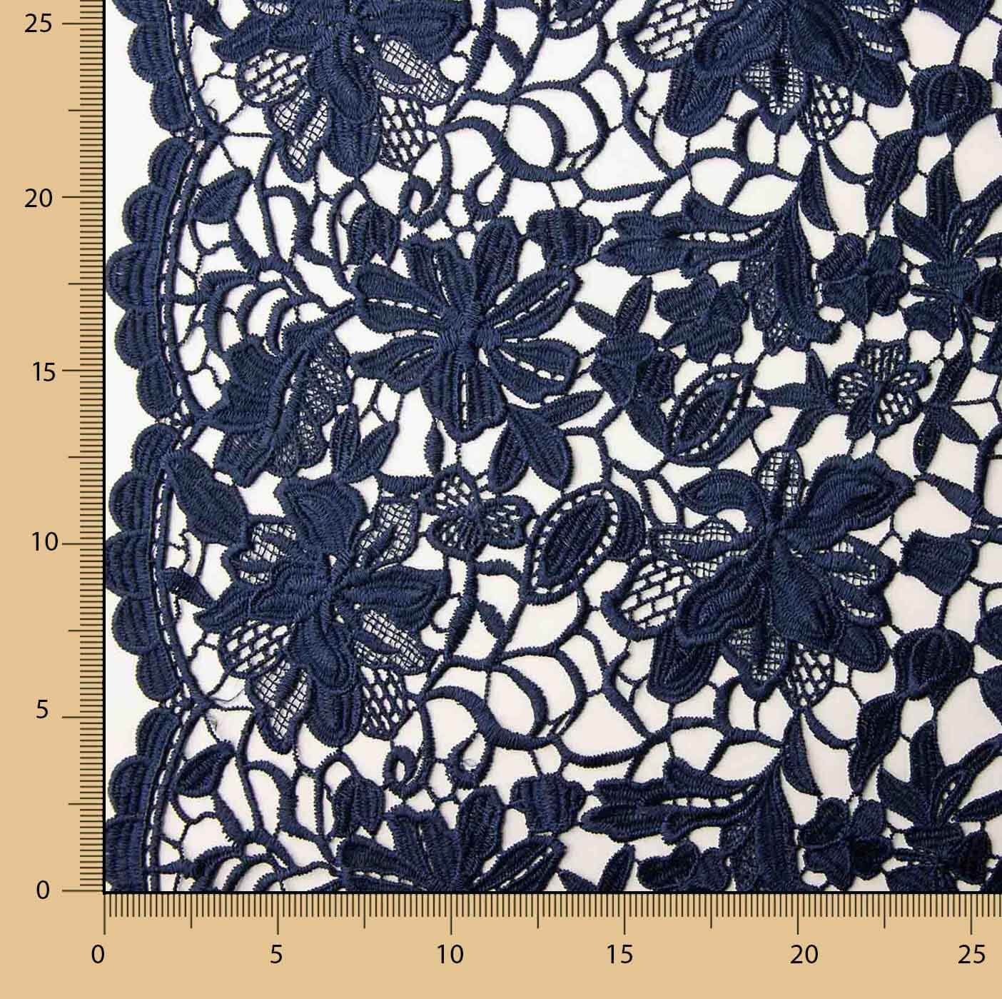 Reststück Guipure mit Blumenmuster, marineblau – verschiedene Längen x Breite 125 cm - Ribes y Casals