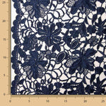 Reststück Guipure mit Blumenmuster, marineblau – verschiedene Längen x Breite 125 cm - Ribes y Casals