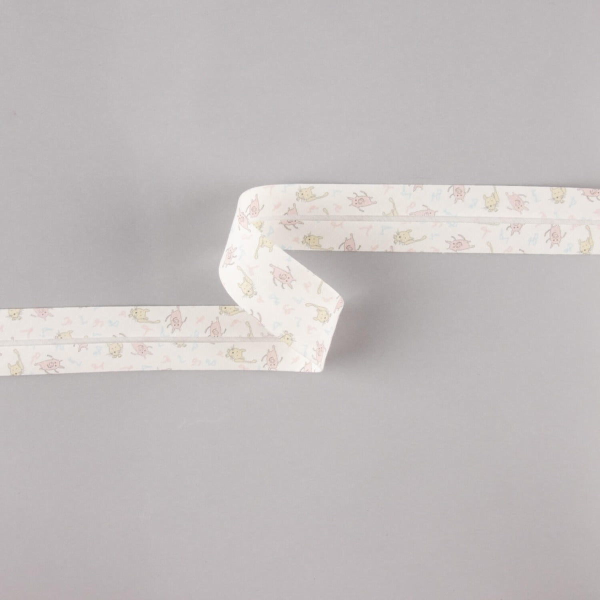 Bias Tape Piggies und Katzen Rosa-Creme 18 mm - Ribes y Casals