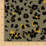 Viskose-Stoffrest mit „Jungle Chic“-Muster in Grün – verschiedene Längen x 150 cm breit - Ribes y Casals