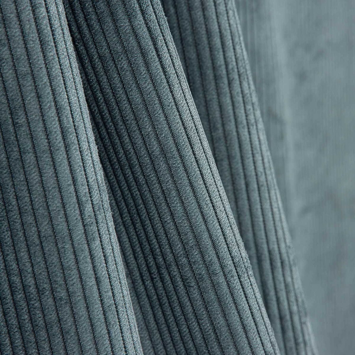 Restposten Cord-Möbelstoff Ozeanblau – verschiedene Maße x Breite 140 cm - Ribes y Casals