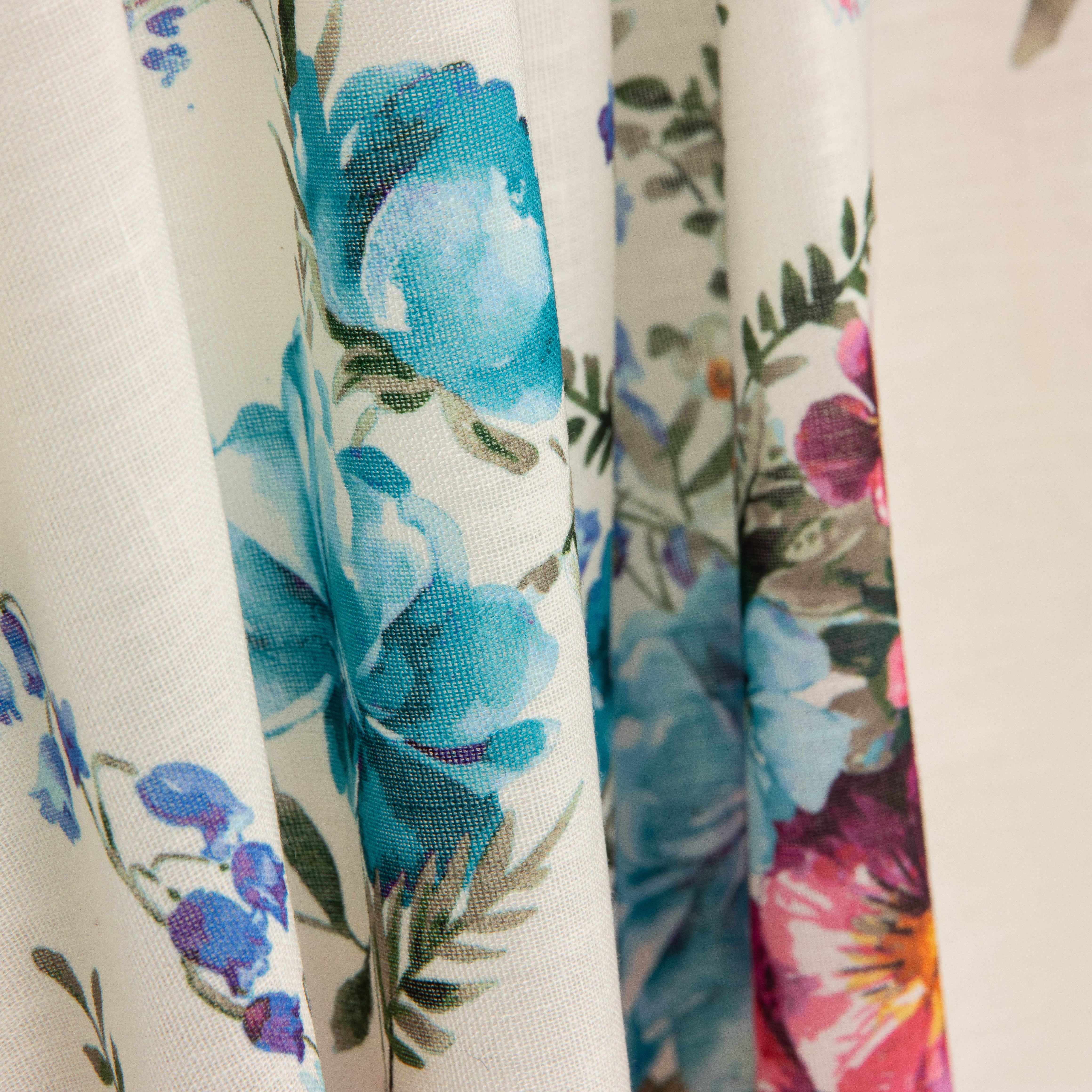 Rustikales Retal Rústico Estampado Floral Marfil - Verschiedene Größen x Breite von 150 cm - Ribes y Casals