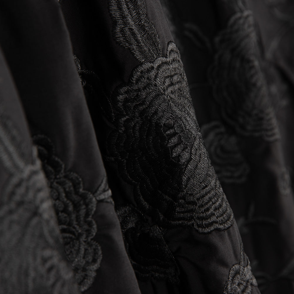 Schwarzer bestickter Tencel-Schal - Ribes y Casals