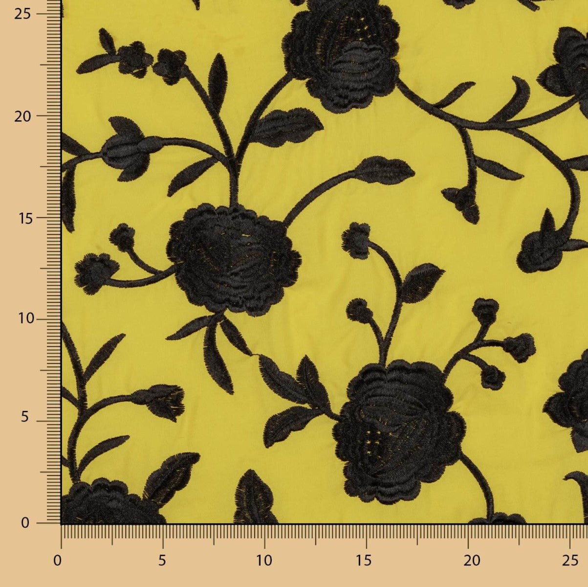 Bestickter Schal Schwarz Tencel Albero - Ribes y Casals