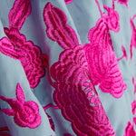 Bestickter Schal Fuchsia Tencel Hellblau - Ribes y Casals