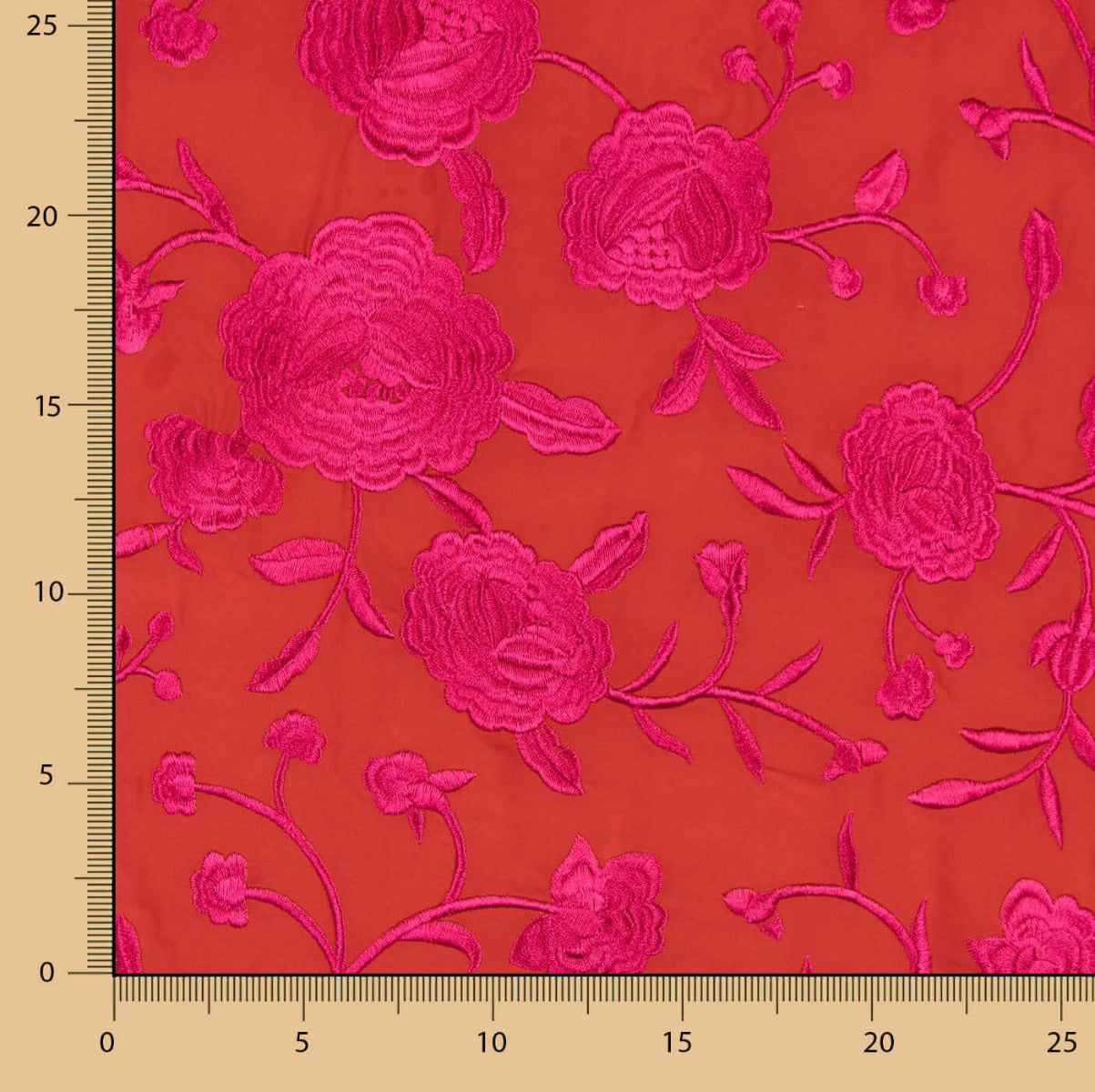 Restposten Schal Stickerei Fuchsia Tencel Rot 140 x 140 cm - Ribes y Casals
