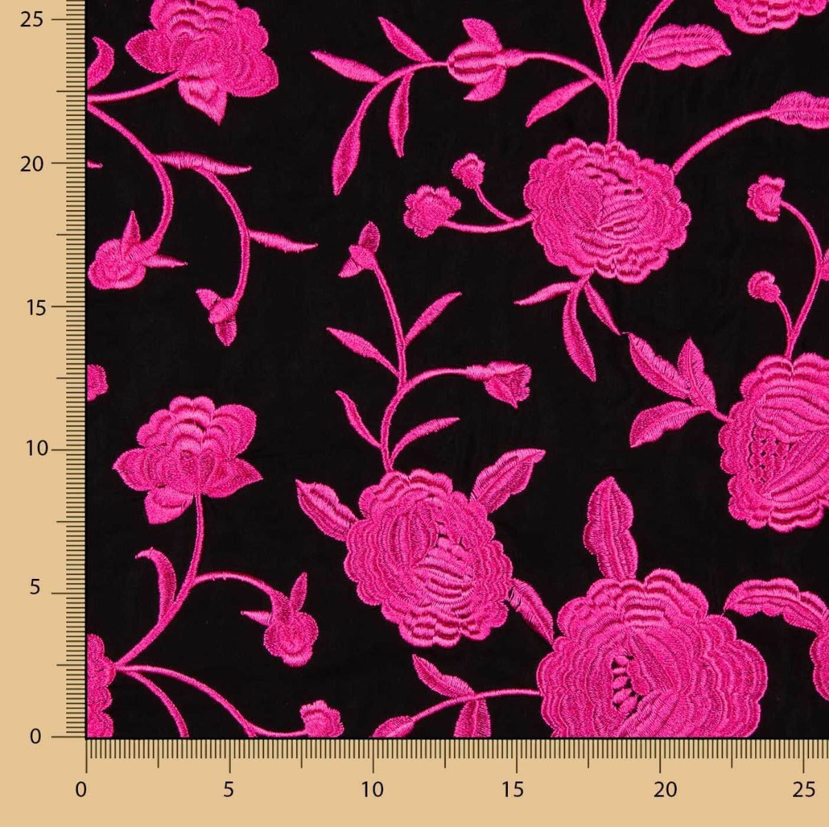 Fuchsia Tencel Bestickter Schal Schwarz - Ribes y Casals