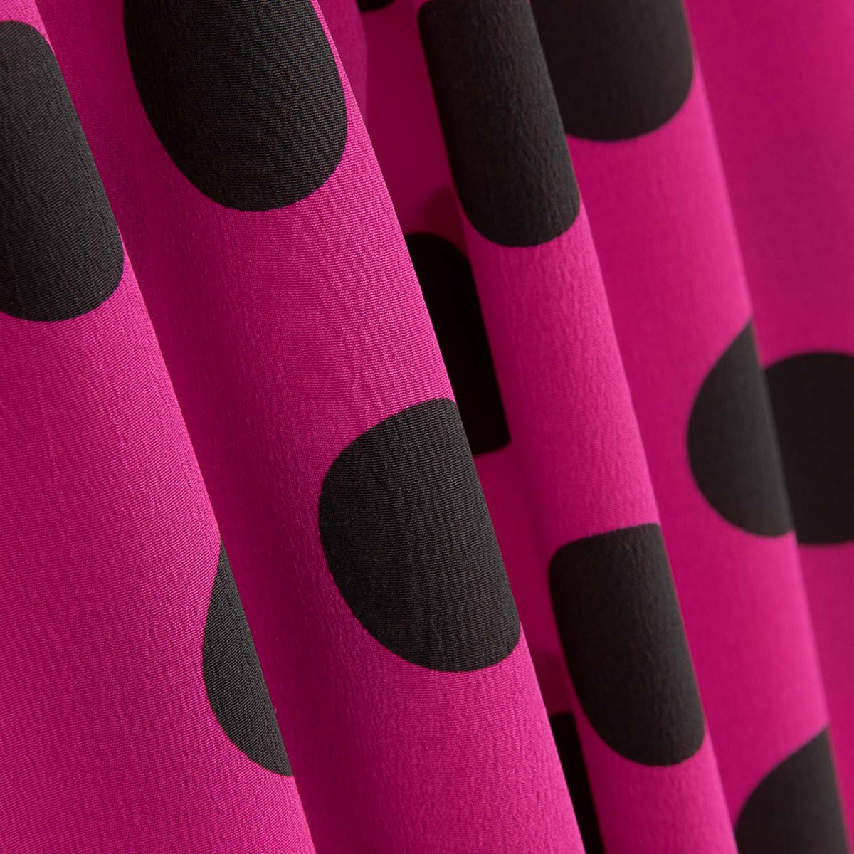 Polyester Crepe Polyester Polka Dot Tropfen 33mm Fuchsia - Ribes y Casals