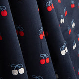 Feincord aus Baumwollstoff mit Kirschen-Print in Marineblau - Ribes y Casals