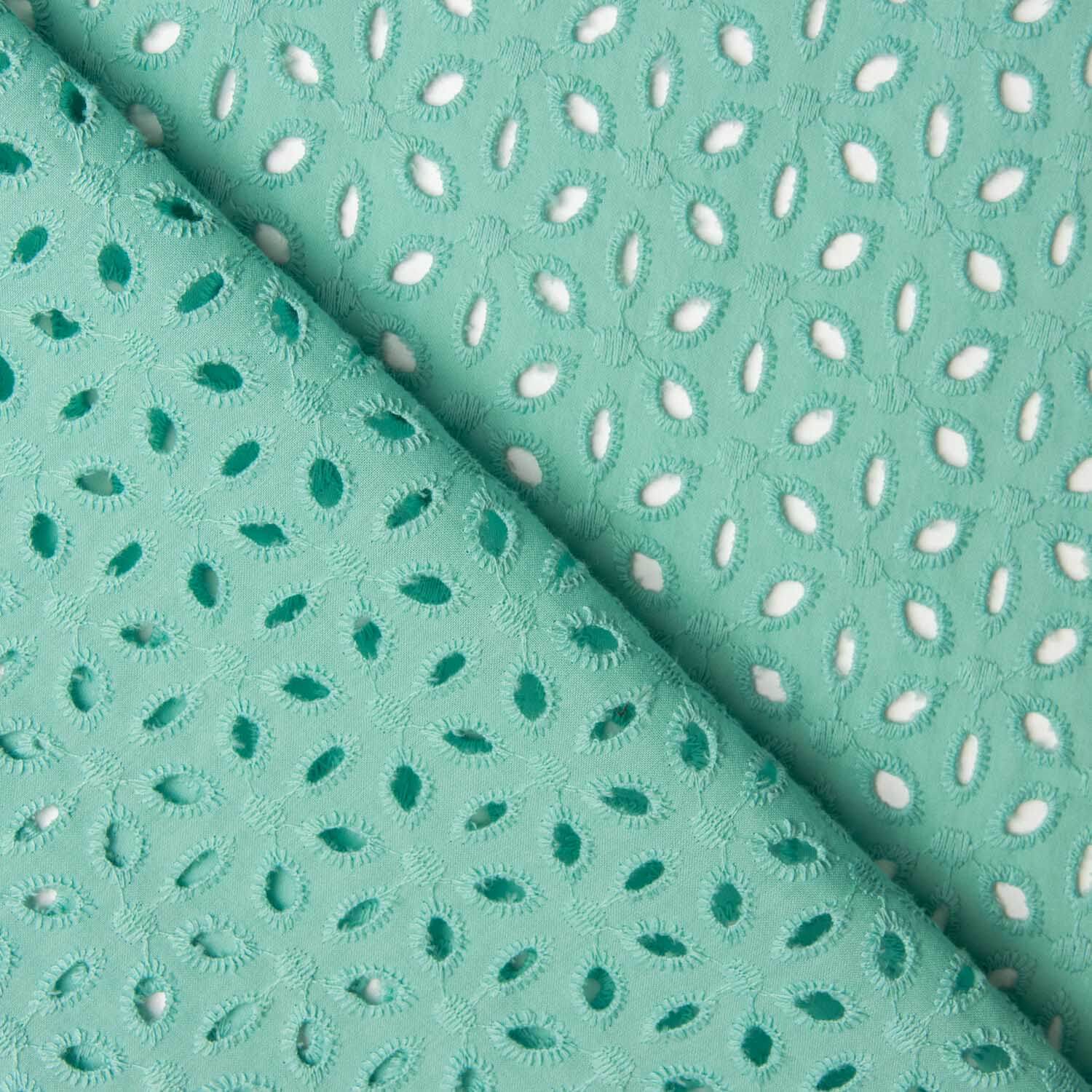 Swiss Embroidery Water Grüne Blütenblätter - Ribes y Casals