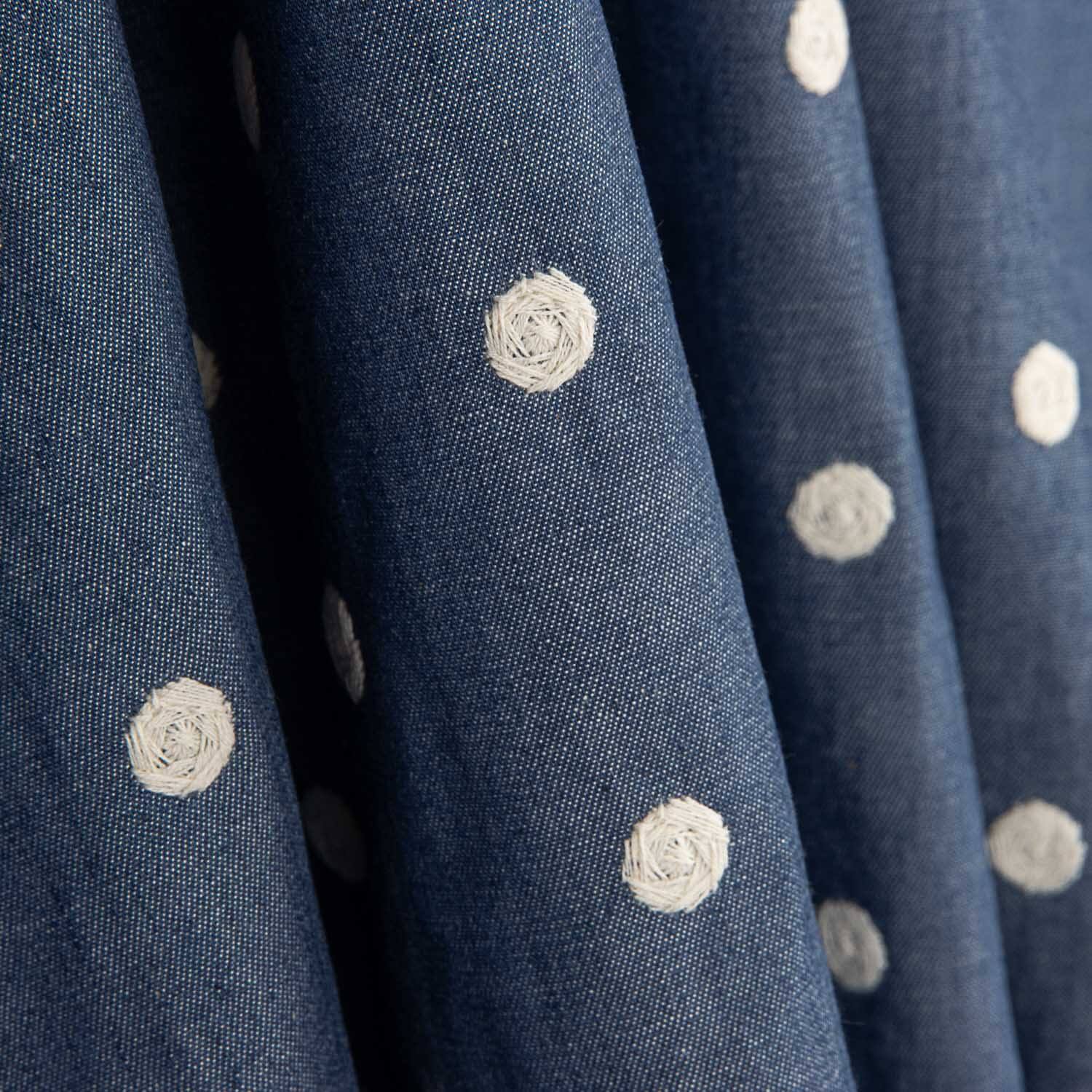 Chambray Baumwolle Stickerei Polka Dots - Ribes y Casals