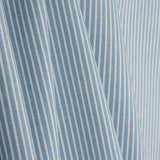 Jeansstoff-Reststück mit hellblauen und weißen Streifen – verschiedene Maße x Breite 148 cm - Ribes y Casals