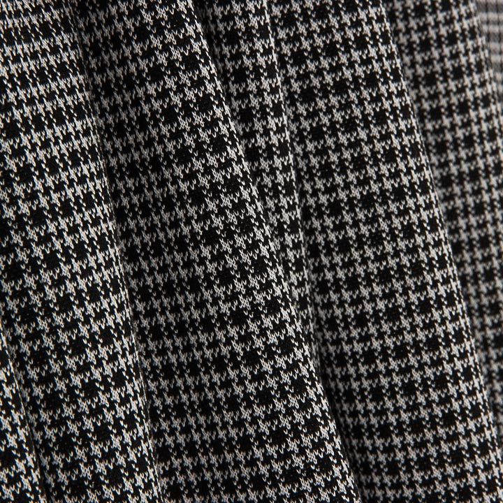 Jacquardstrick mit Hahnentritt-Muster und schwarz-weißen Karos - Ribes y Casals