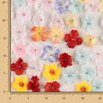 Naturfarbener Tüll „Frühlingsgarten mit 3D-Blumenmuster“ - Ribes y Casals