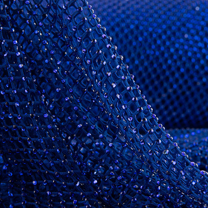 Blauer Netzstoff mit glänzenden Strasssteinen - Ribes y Casals