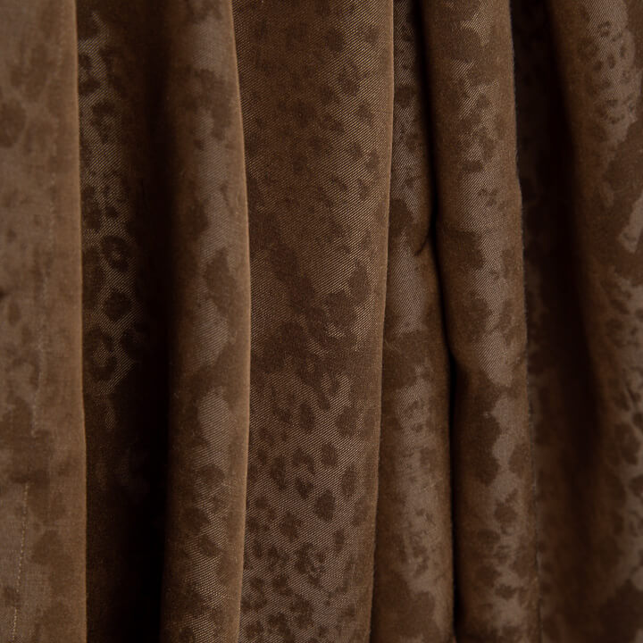 Beidseitig bedruckter Viskosestoff mit braunem Schlangenmuster-Animalprint - Ribes y Casals