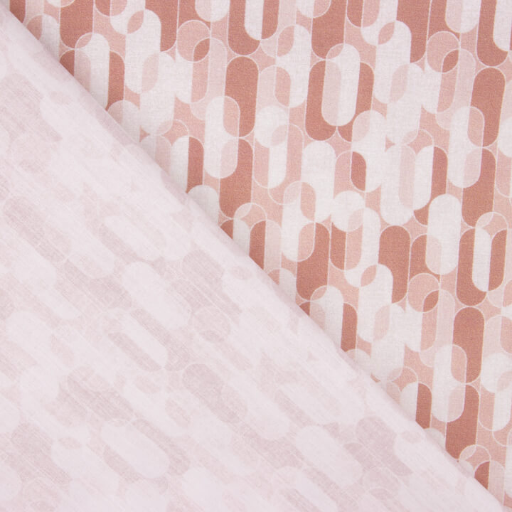 Perkal mit bedrucktem geometrischem Retro-Muster in Rosa - Ribes y Casals
