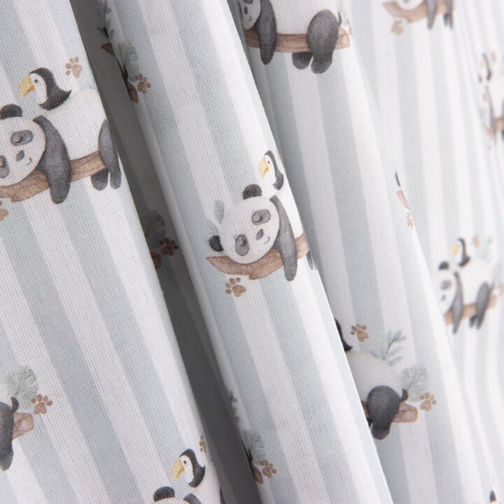 Bedrucktes Perkal mit Pandas und grauen Streifen - Ribes y Casals