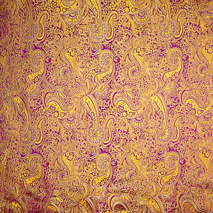 Jacquard in Lila mit goldenem Lurex-Kaschmir - Ribes y Casals