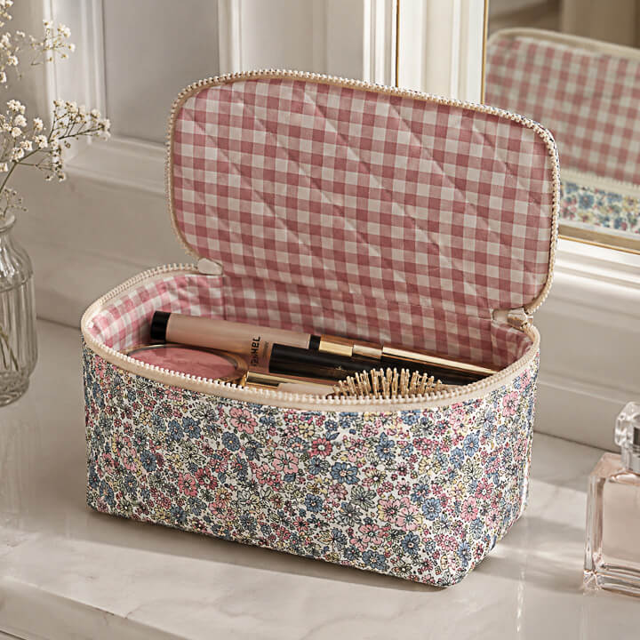Gesteppte Vichy-Popeline in Rosa und mit Blumenmuster - Ribes y Casals