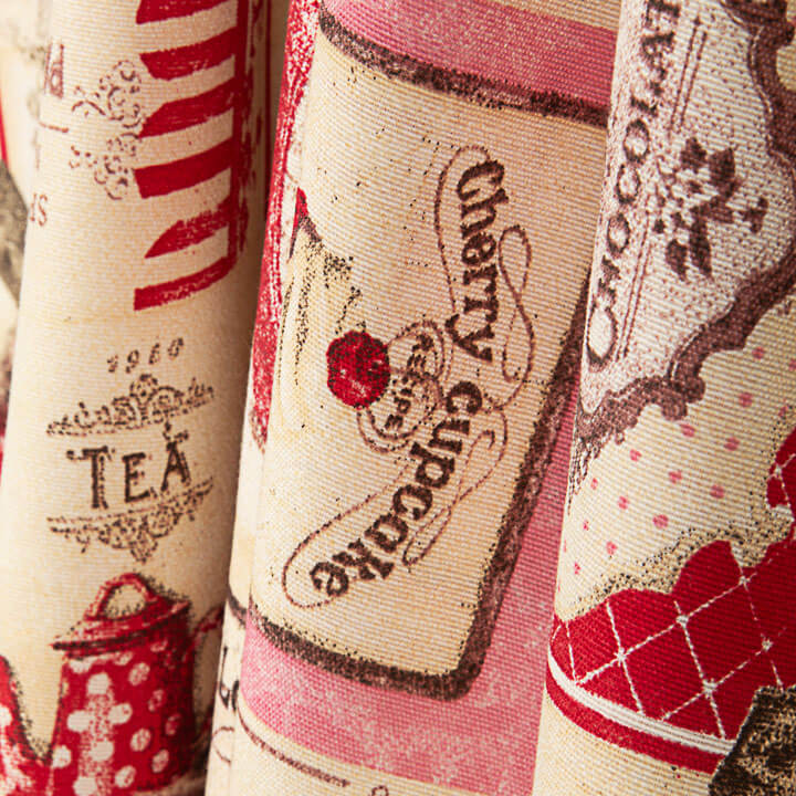 Bedrucktes Canvas mit Cupcakes und Macarons mit Vintage-Muster im Paris-Stil - Ribes y Casals