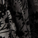 Schwarzes Ausbrenner-Blumenmuster auf Chiffon - Ribes y Casals