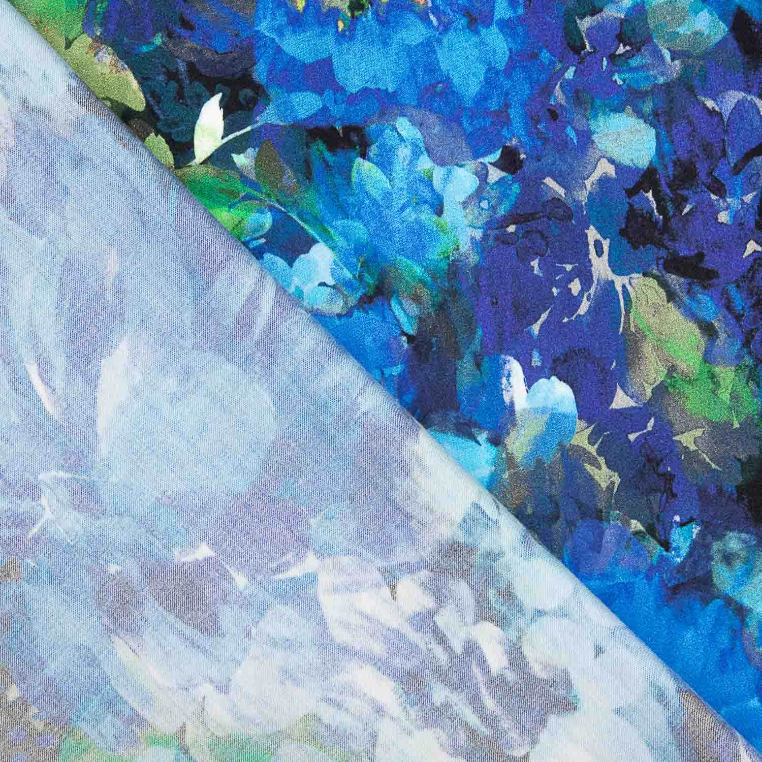 Satinierte Viskose mit Blumenmuster in Ozeanblau - Ribes y Casals