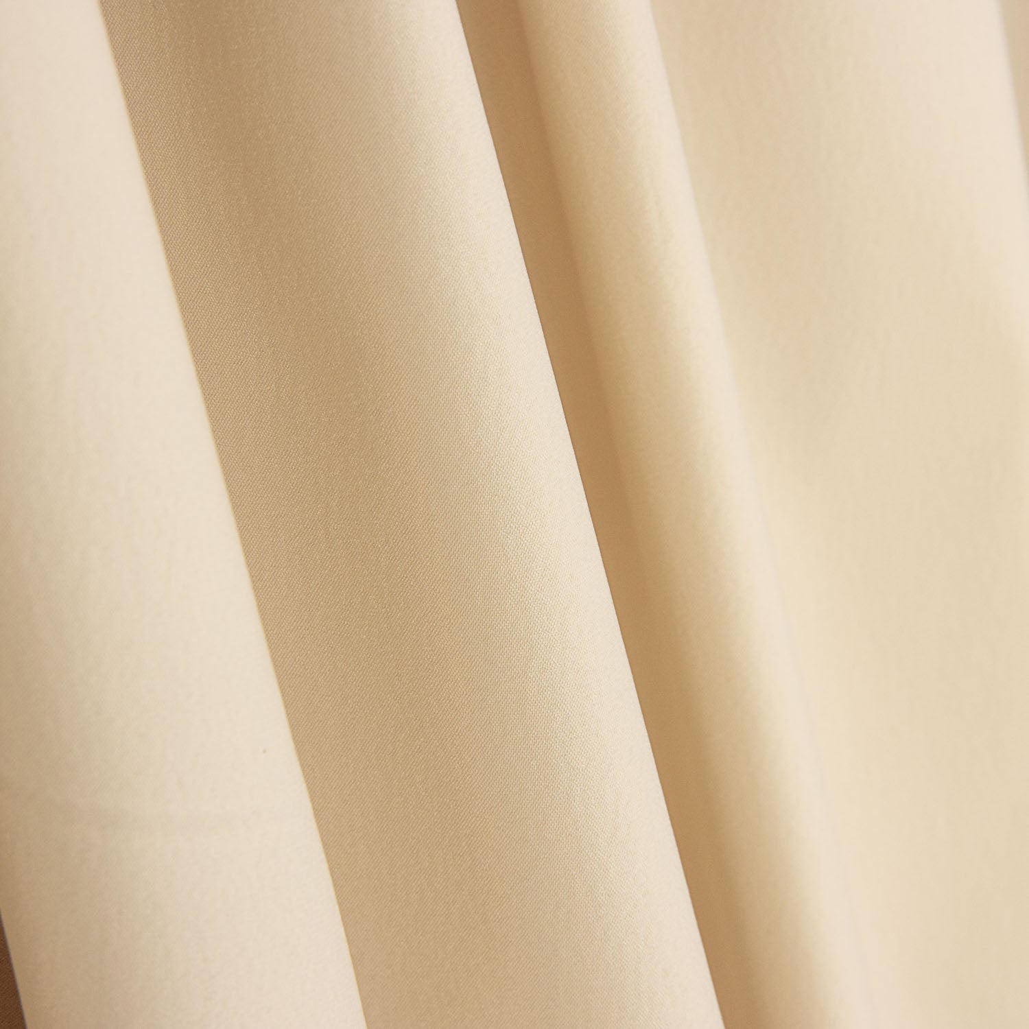 Beigefarbener, dehnbarer Polyester-Futterstoff – verschiedene Maße x Breite 140 cm - Ribes y Casals