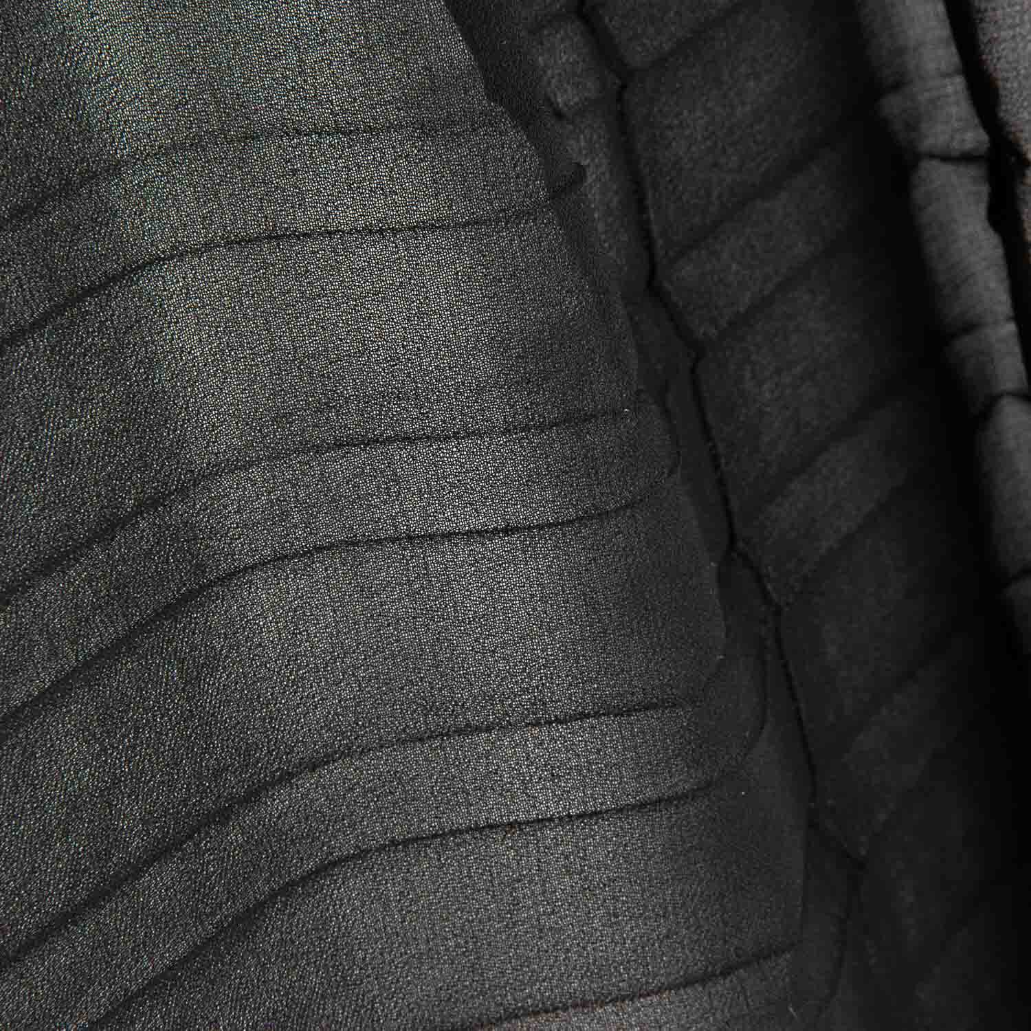 Plissierte Gaze „Soleil“ in Schwarz - Ribes y Casals
