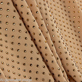 Elastischer Stoff mit goldfarbenen, schillernden Strasssteinen in Camel - Ribes y Casals