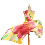 Satin-Reststück mit gelbem Blumenmuster – verschiedene Maße x Breite 140 cm - Ribes y Casals