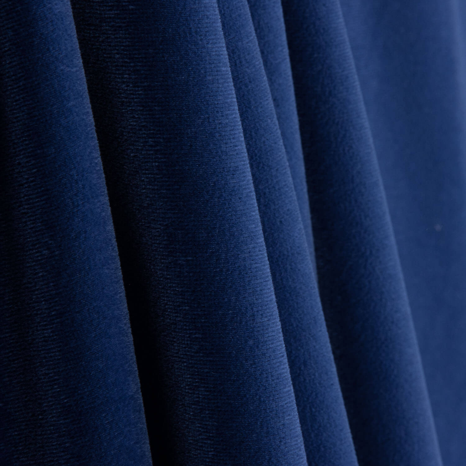 Weicher blauer Polyester-Samt - Ribes y Casals