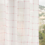 Roter geometrischer quadratischer Netzvorhang - Ribes y Casals