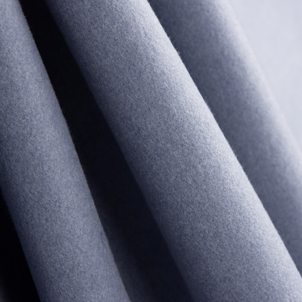 Restposten: Mouflon-Mantel in Loden-Blau und Denim – verschiedene Maße, Breite 140 cm - Ribes y Casals