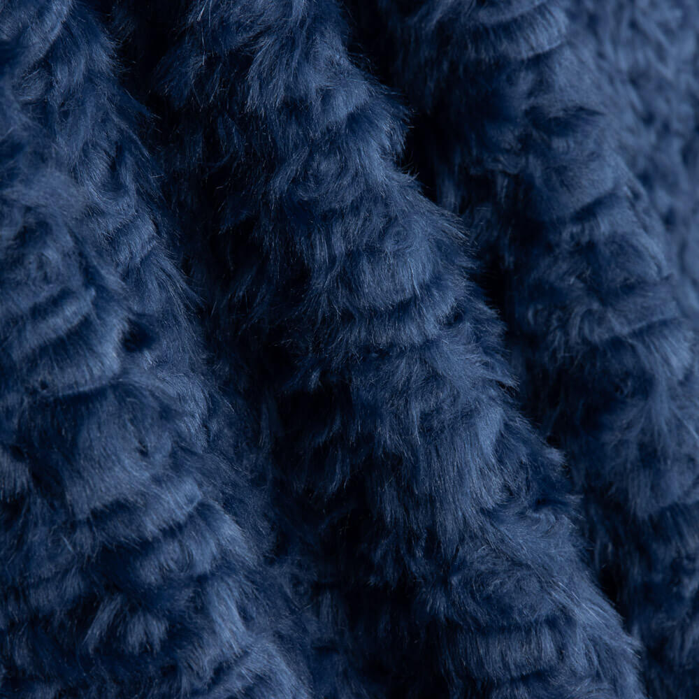 Blauer Pelzmantel - Ribes y Casals