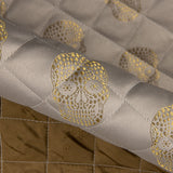Gesteppte Jacquard-Steppdecke Totenköpfe Gold - Ribes y Casals