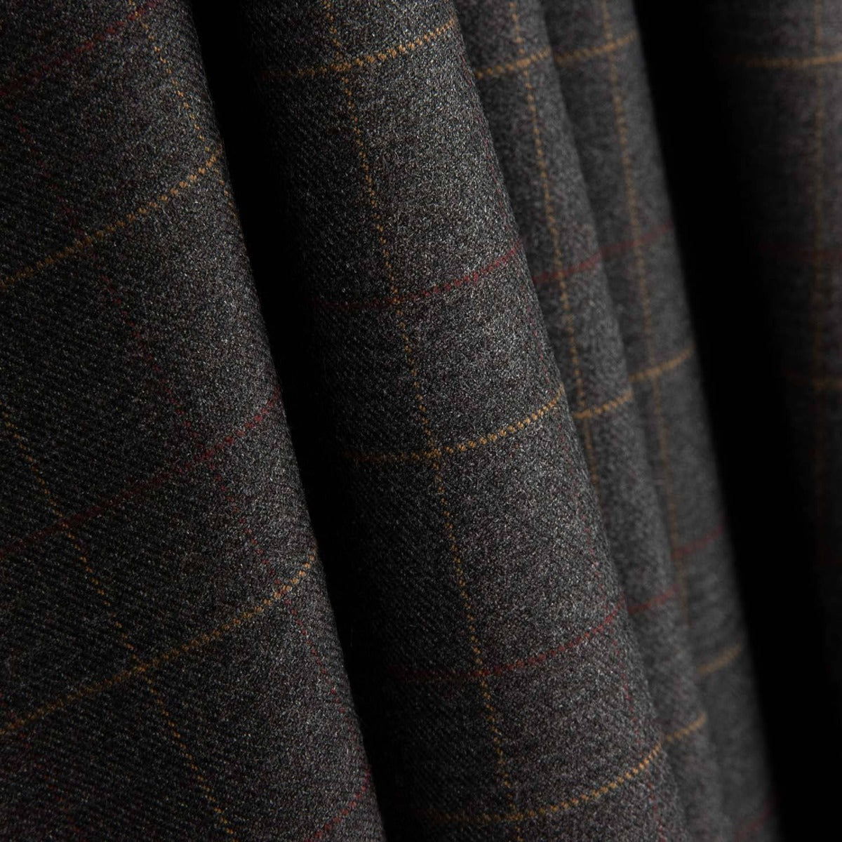 Reststück aus dehnbarem Stoff mit Karos-Muster – verschiedene Maße x Breite 140 cm - Ribes y Casals