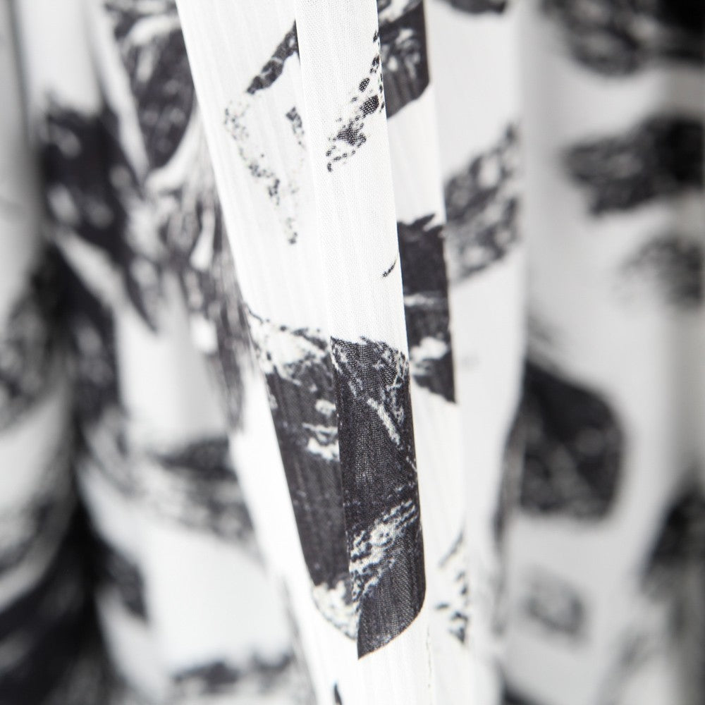 Bambula Satin Floral Schwarz - Ribes y Casals
