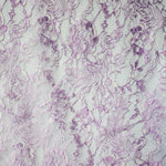 Helle fliederfarbene Chantilly-Spitze - Ribes y Casals