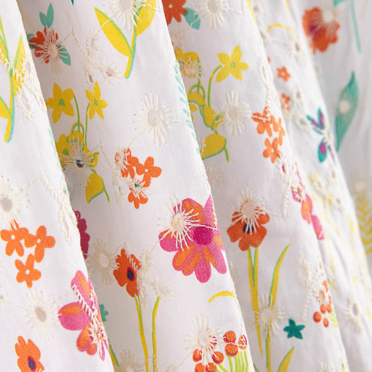Schweizer Stickerei Floral Print - Ribes y Casals